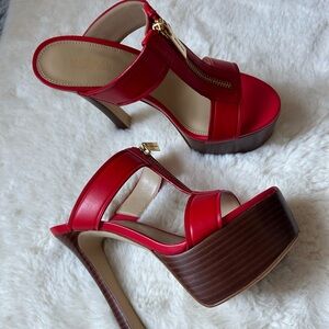 Michael Kors platform Size 5 wore once